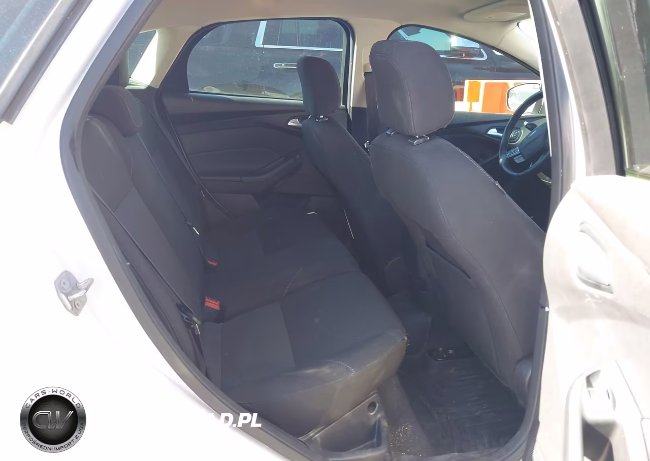 2015 Ford Focus Se VIN:1FADP3K25FL230479 - 8