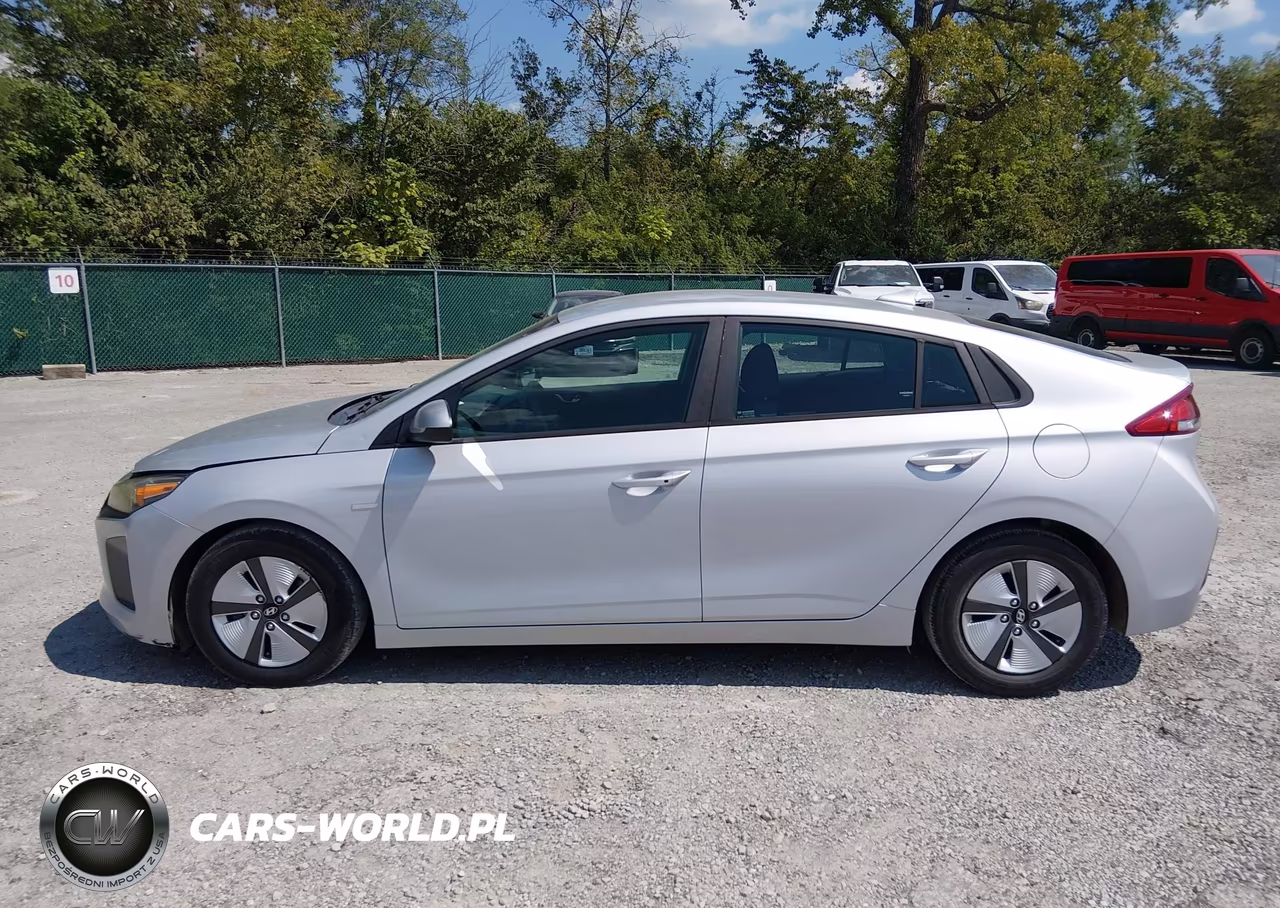 2018 Hyundai Ioniq Hybrid Blue VIN:KMHC65LC0JU099987 - 19