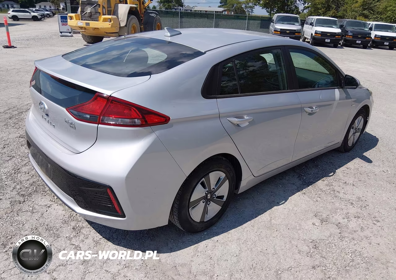 2018 Hyundai Ioniq Hybrid Blue VIN:KMHC65LC0JU099987 - 4