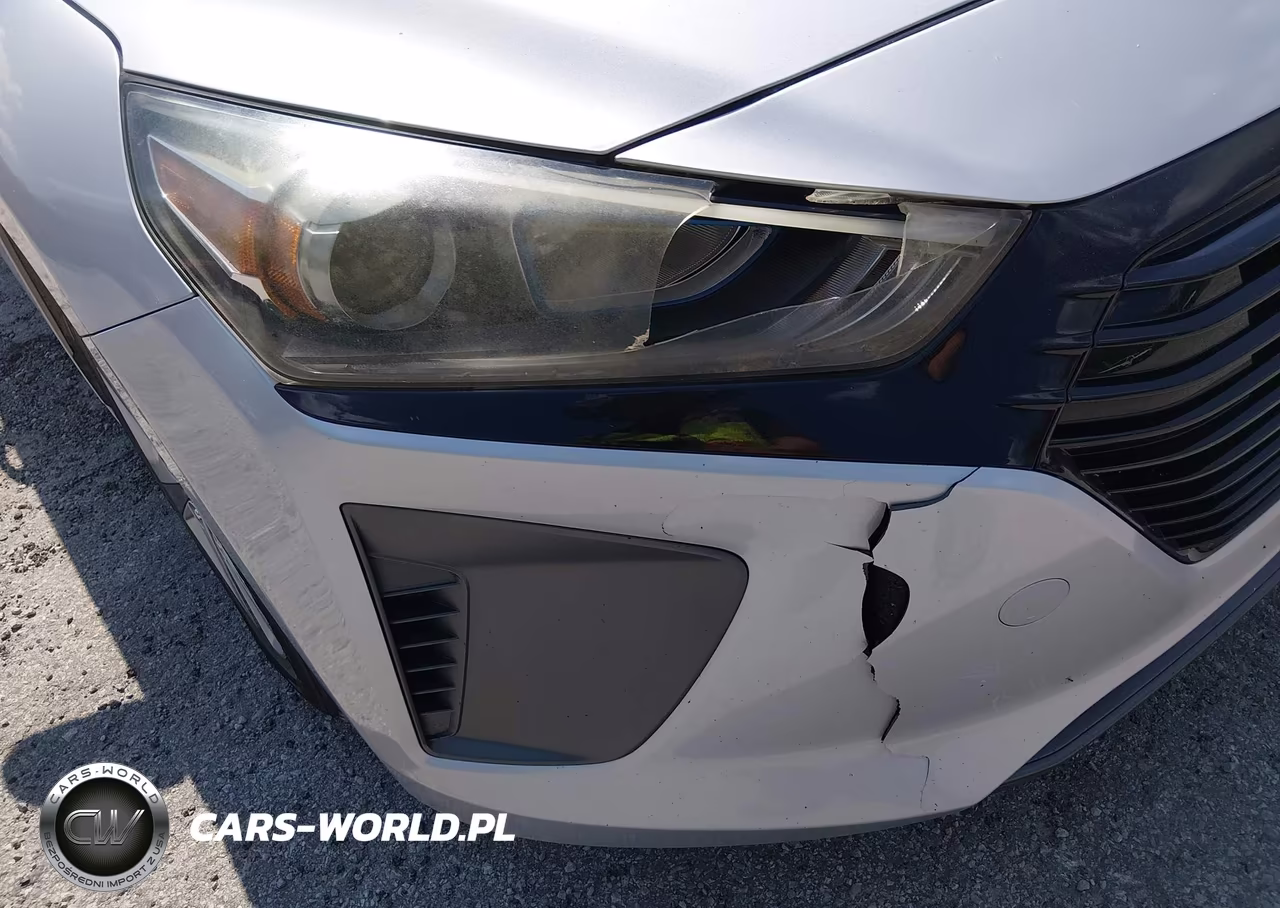 2018 Hyundai Ioniq Hybrid Blue VIN:KMHC65LC0JU099987 - 6