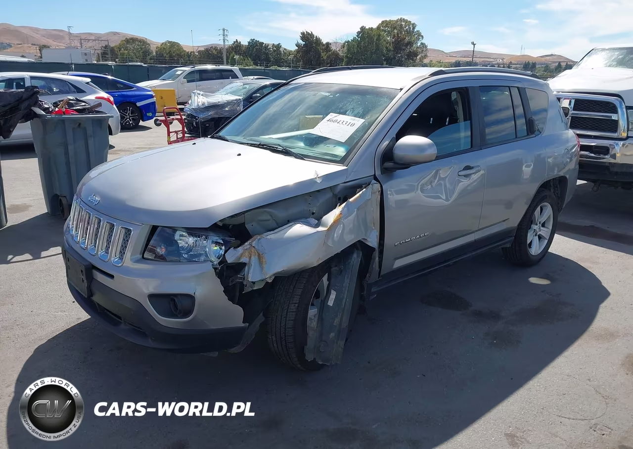 2017 Jeep Compass Latitude 4X4 VIN:1C4NJDEB4HD154512 - 2