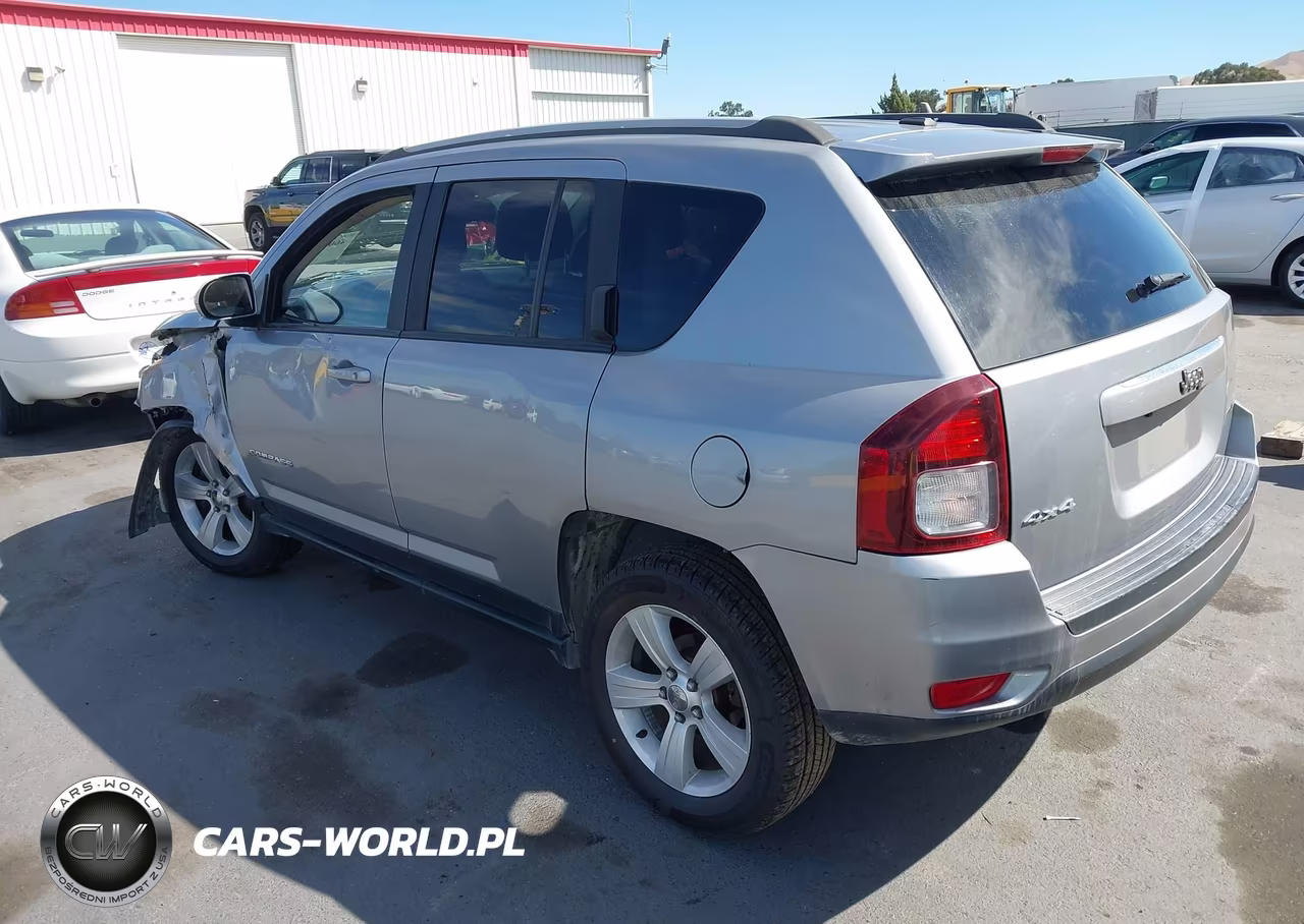 2017 Jeep Compass Latitude 4X4 VIN:1C4NJDEB4HD154512 - 3