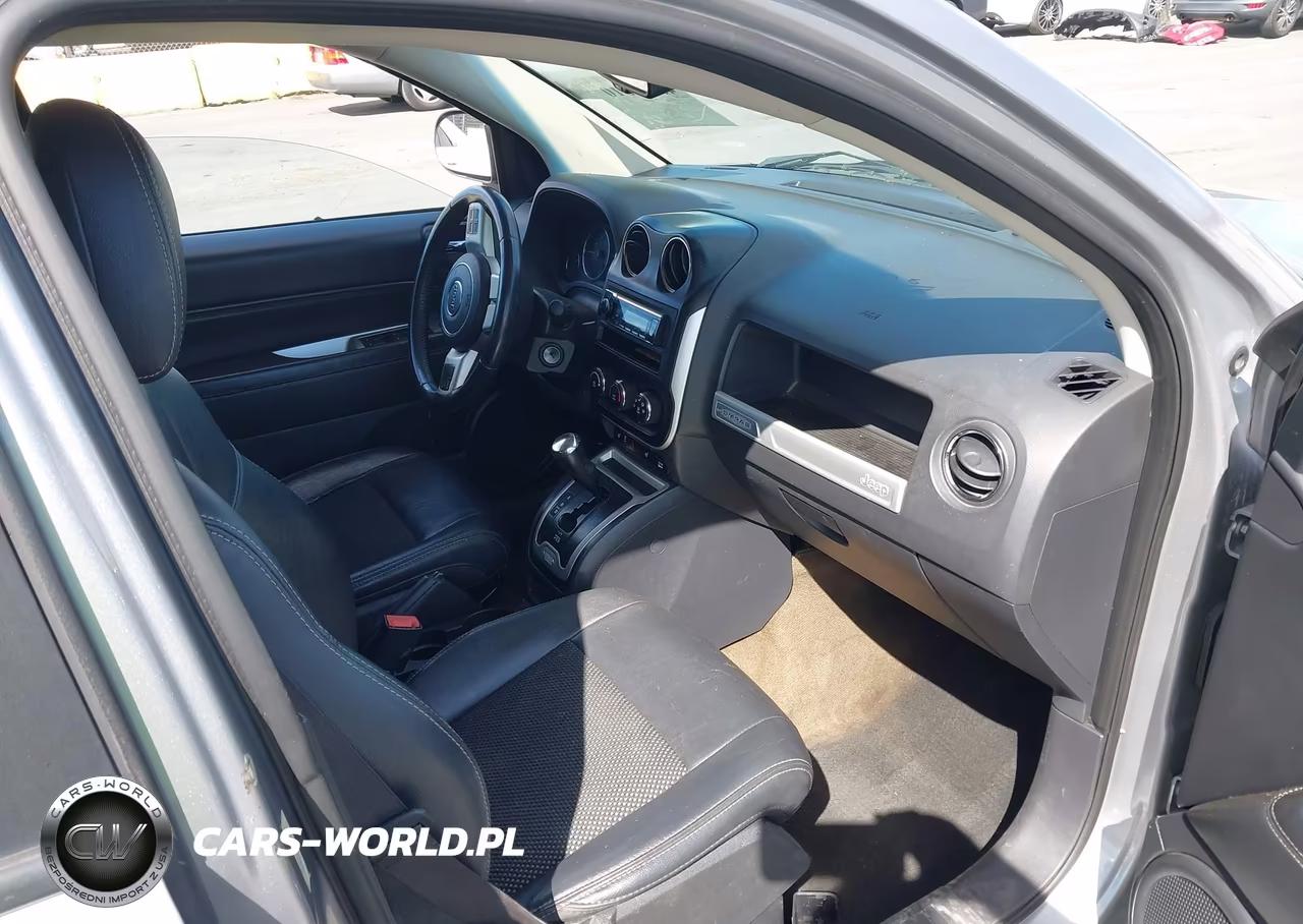 2017 Jeep Compass Latitude 4X4 VIN:1C4NJDEB4HD154512 - 5