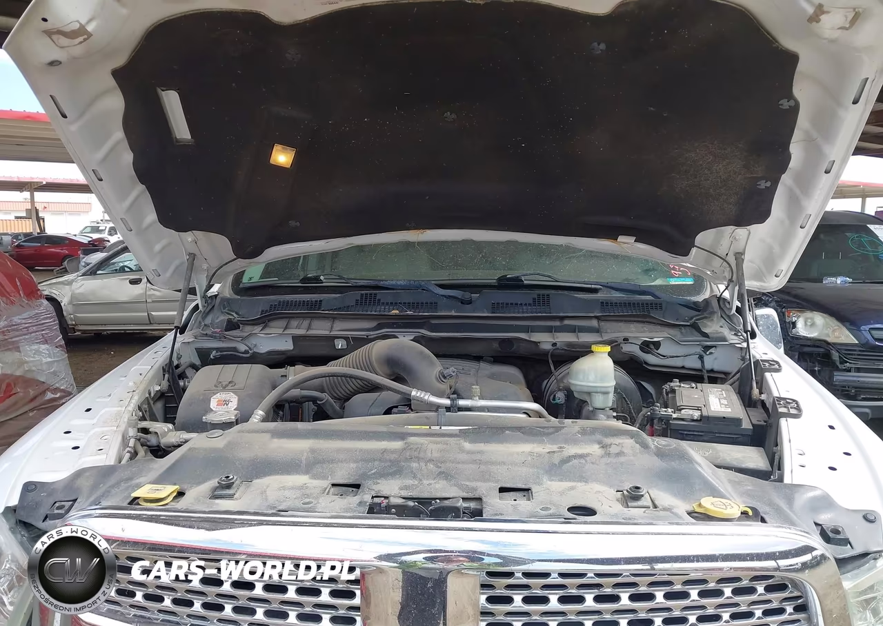 2015 Ram 1500 Laramie VIN:1C6RR7NT9FS684754 - 10