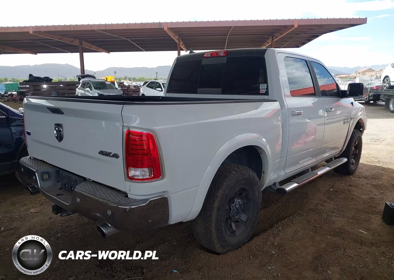 2015 Ram 1500 Laramie VIN:1C6RR7NT9FS684754 - 4