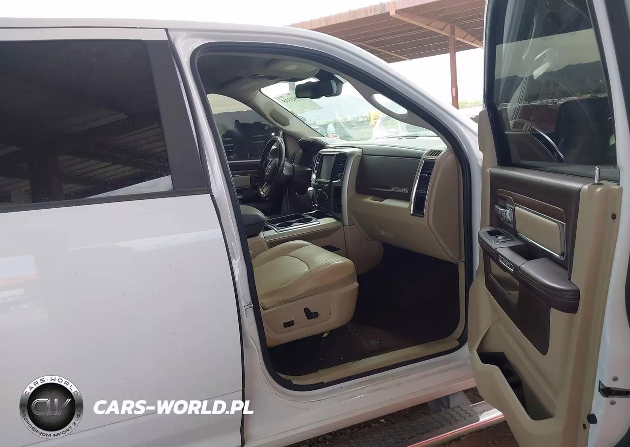 2015 Ram 1500 Laramie VIN:1C6RR7NT9FS684754 - 5