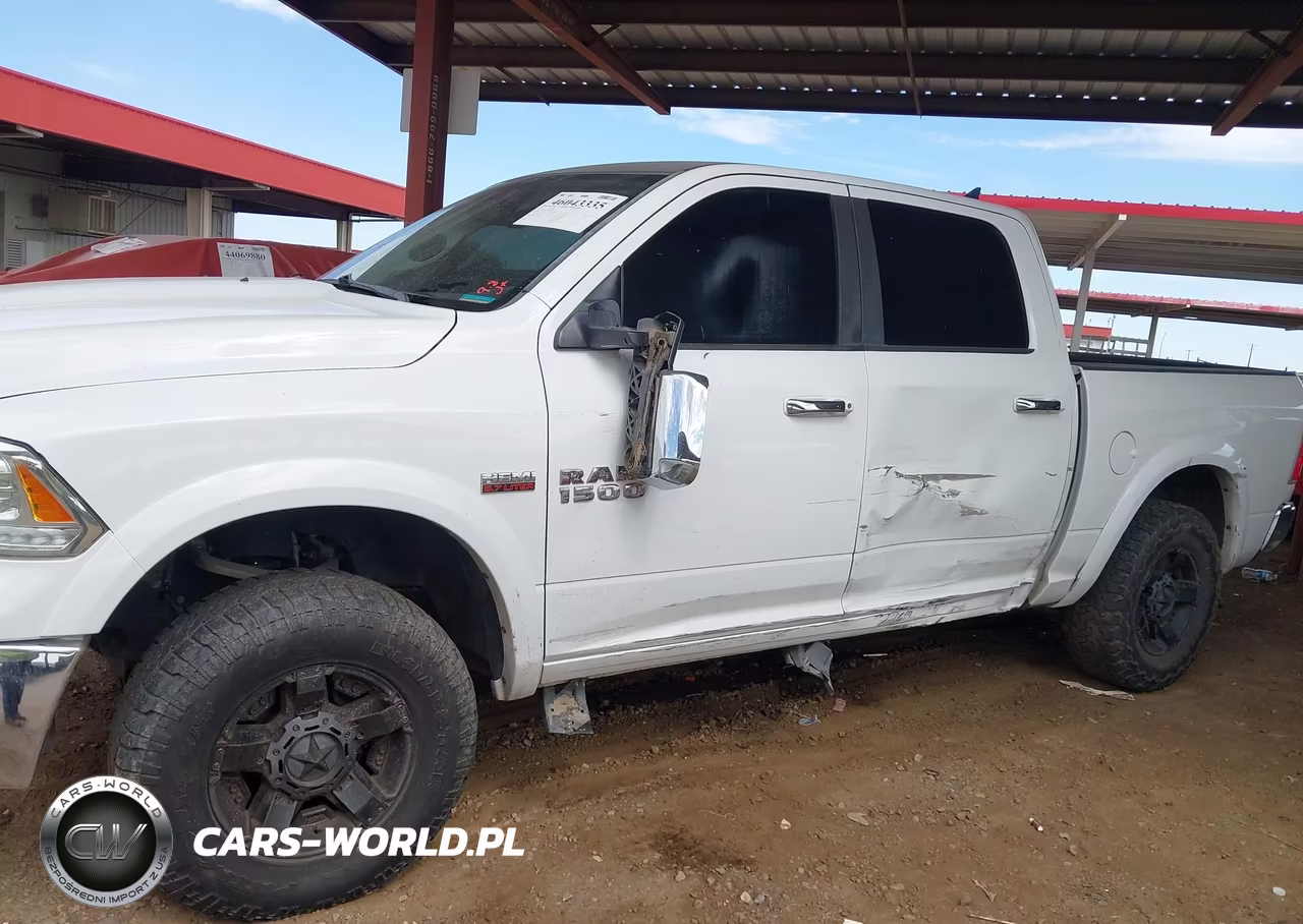 2015 Ram 1500 Laramie VIN:1C6RR7NT9FS684754 - 6