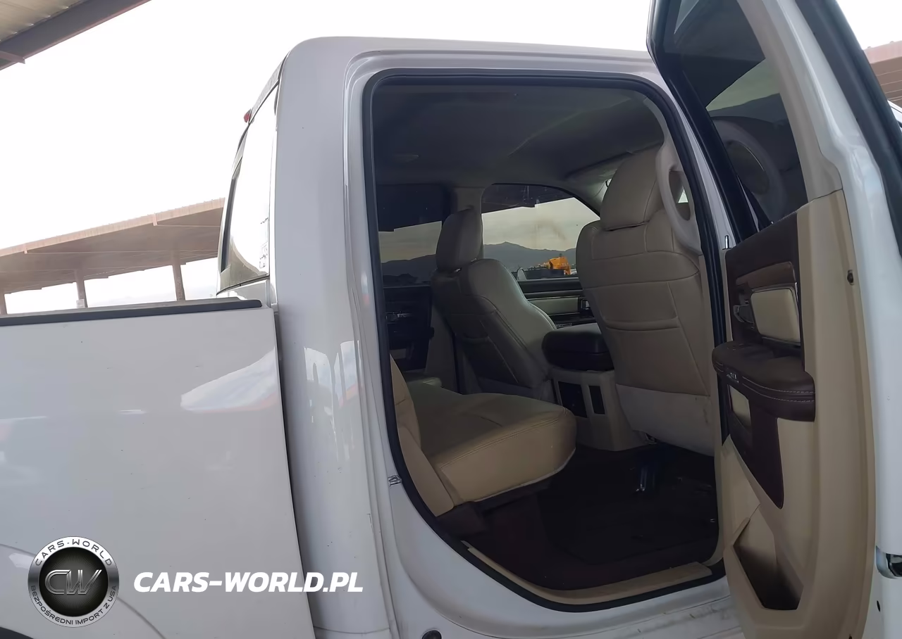 2015 Ram 1500 Laramie VIN:1C6RR7NT9FS684754 - 8