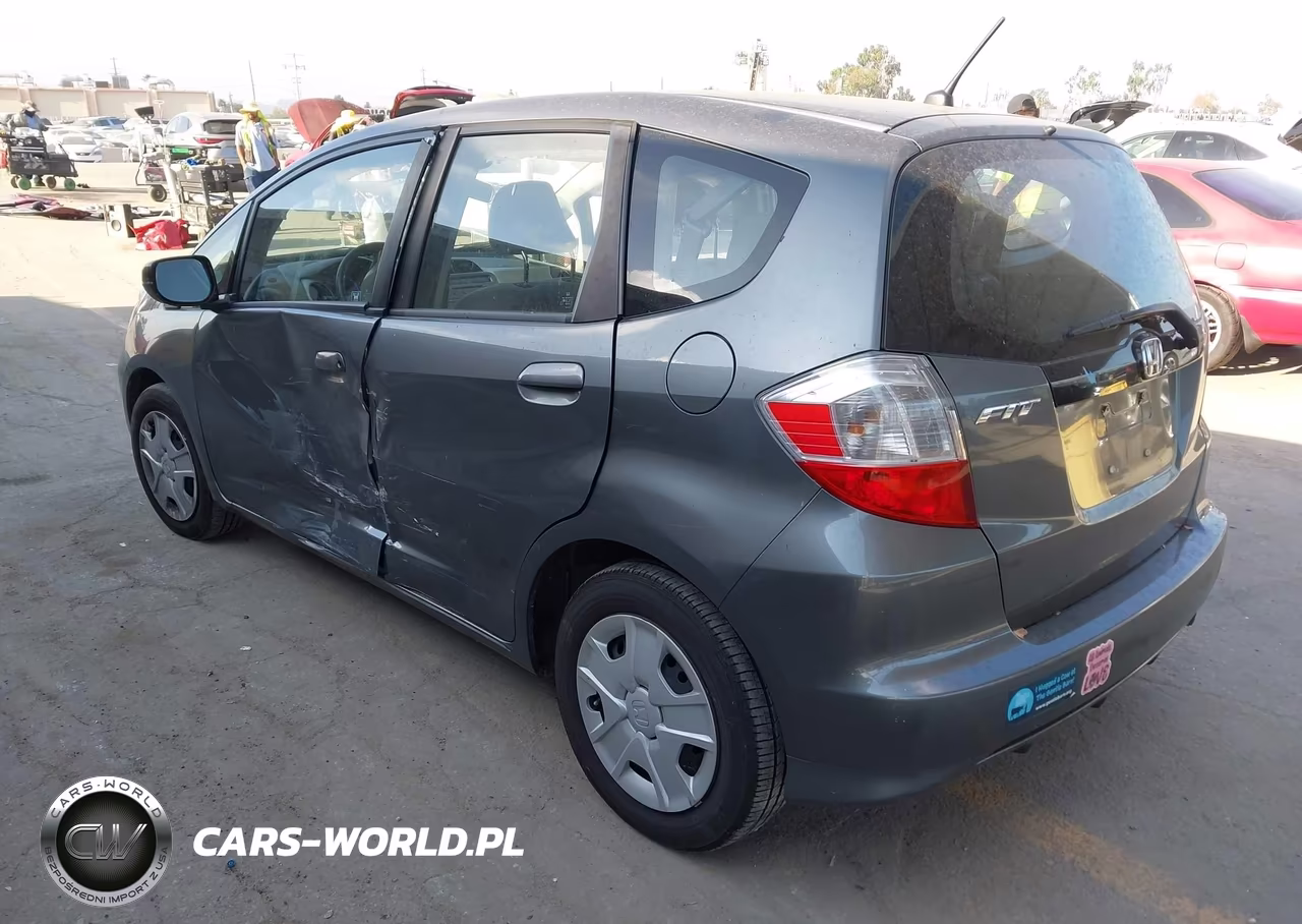 2012 Honda Fit VIN:JHMGE8H30CS001539 - 3