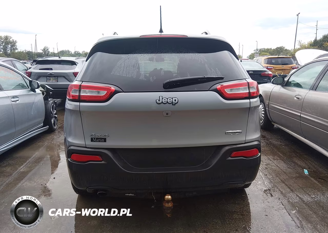 2017 Jeep Cherokee Latitude 4X4 VIN:1C4PJMCB9HW537975 - 16