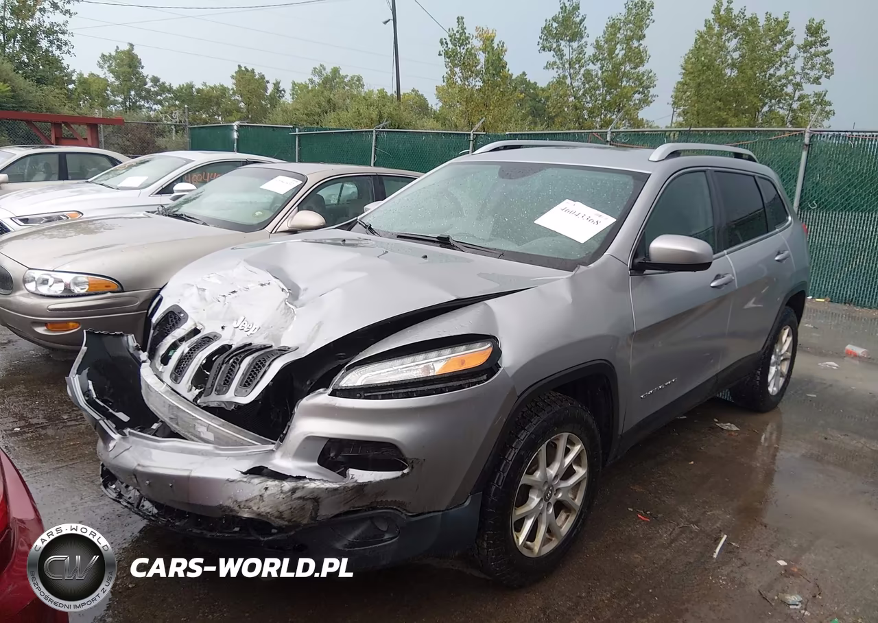 2017 Jeep Cherokee Latitude 4X4 VIN:1C4PJMCB9HW537975 - 2