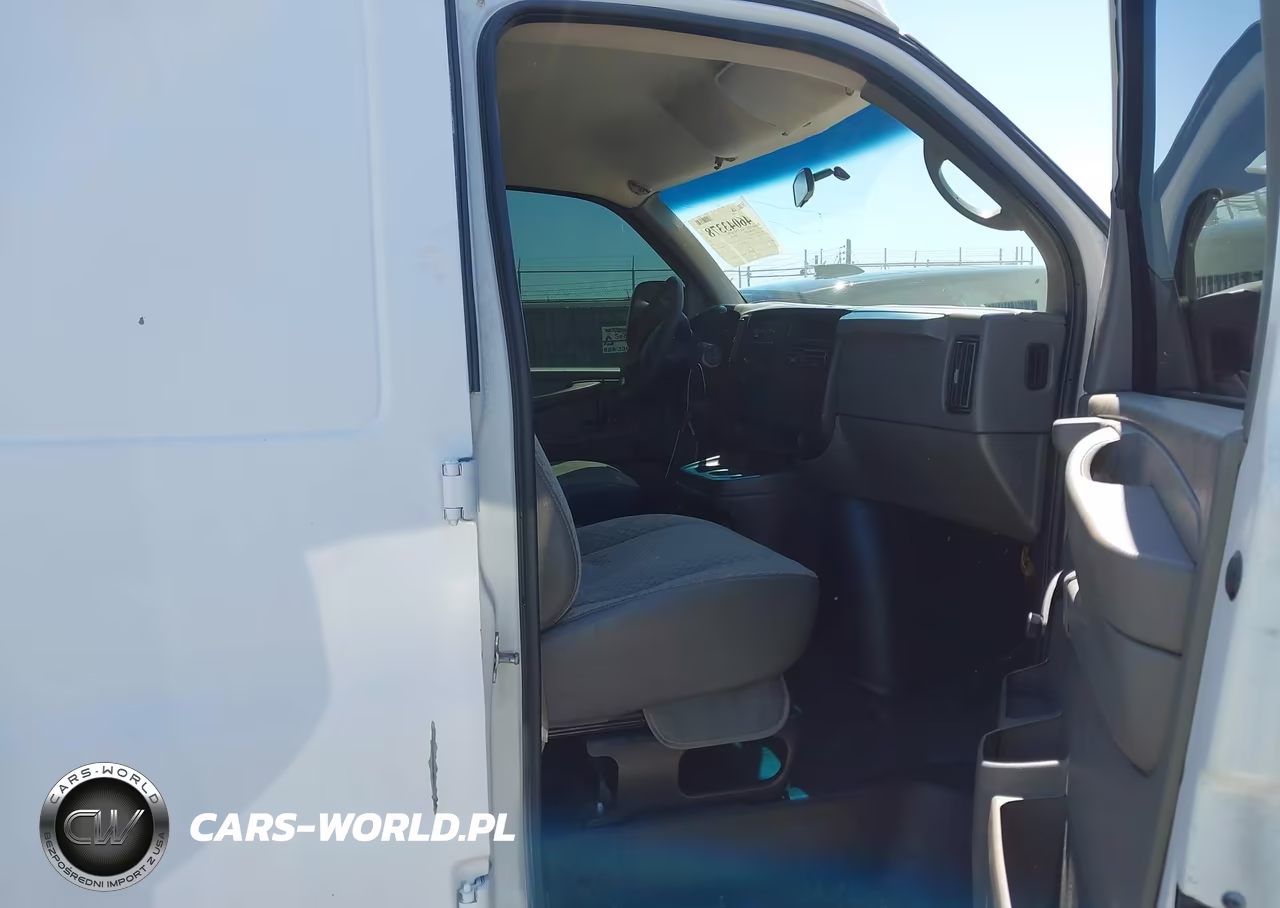 2007 Chevrolet Express Work Van VIN:1GCHG39U071223892 - 5