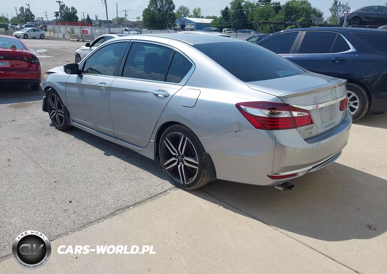 2017 Honda Accord Sport VIN:1HGCR2F58HA017377 - 3