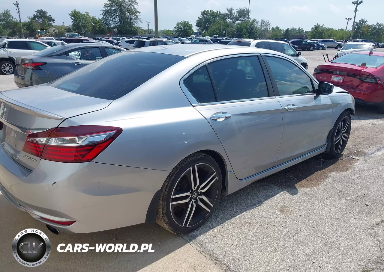2017 Honda Accord Sport VIN:1HGCR2F58HA017377 - 4