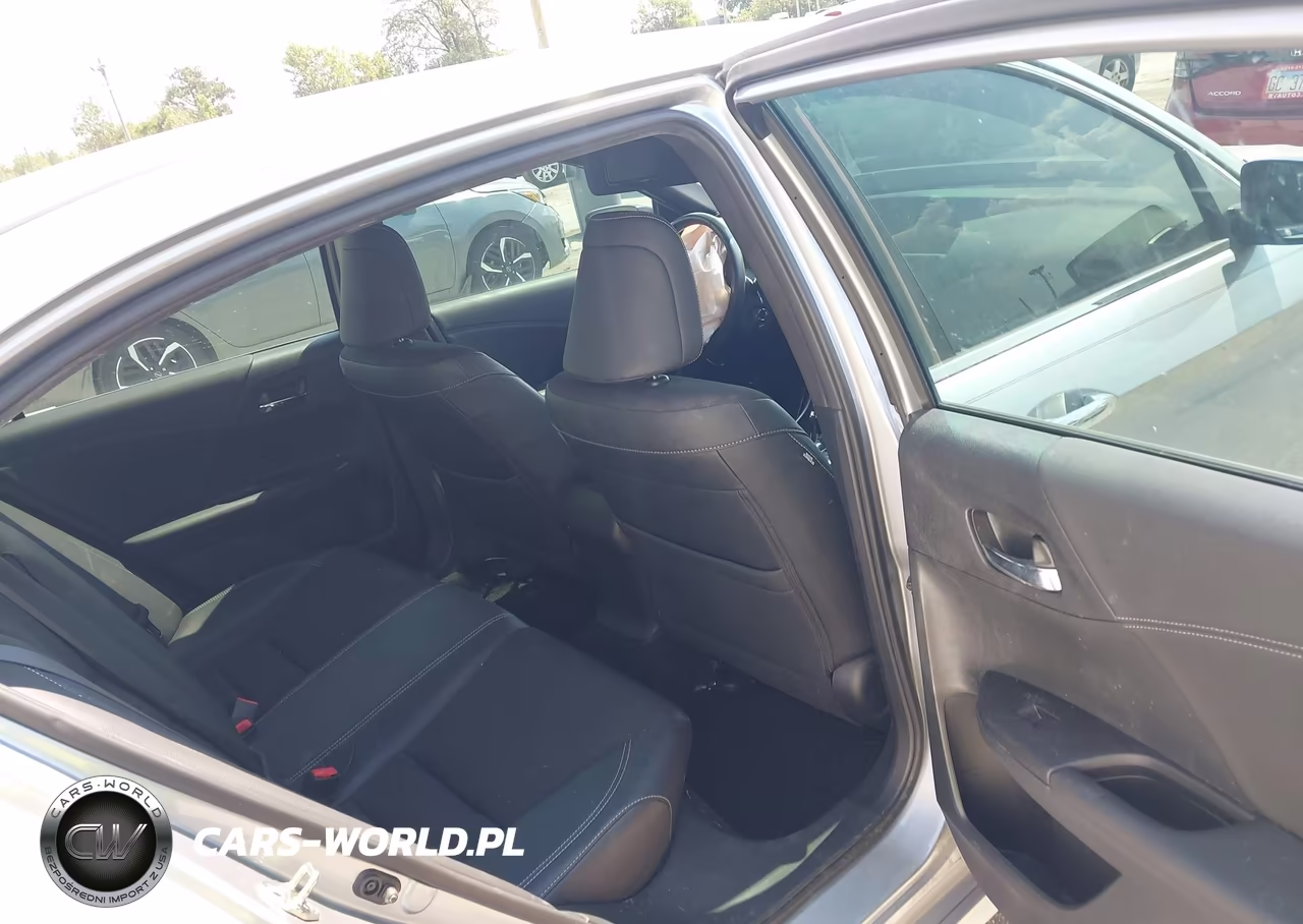 2017 Honda Accord Sport VIN:1HGCR2F58HA017377 - 8