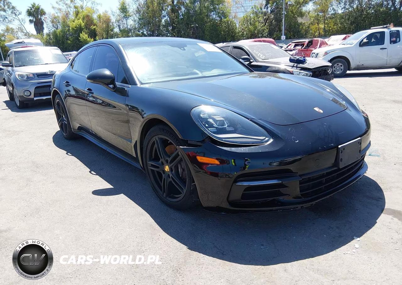 2018 Porsche Panamera 4
