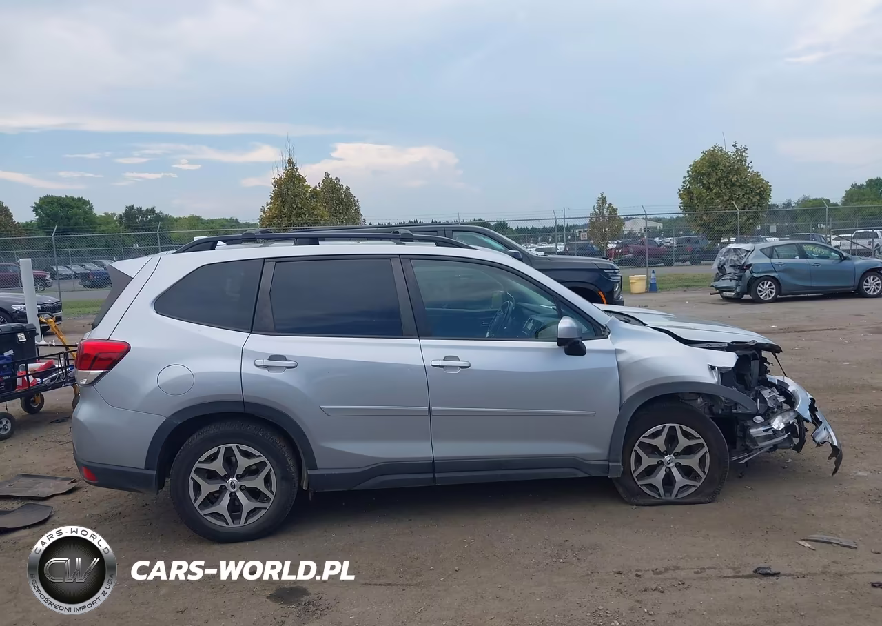 2021 Subaru Forester Premium VIN:JF2SKAJC9MH505755 - 13