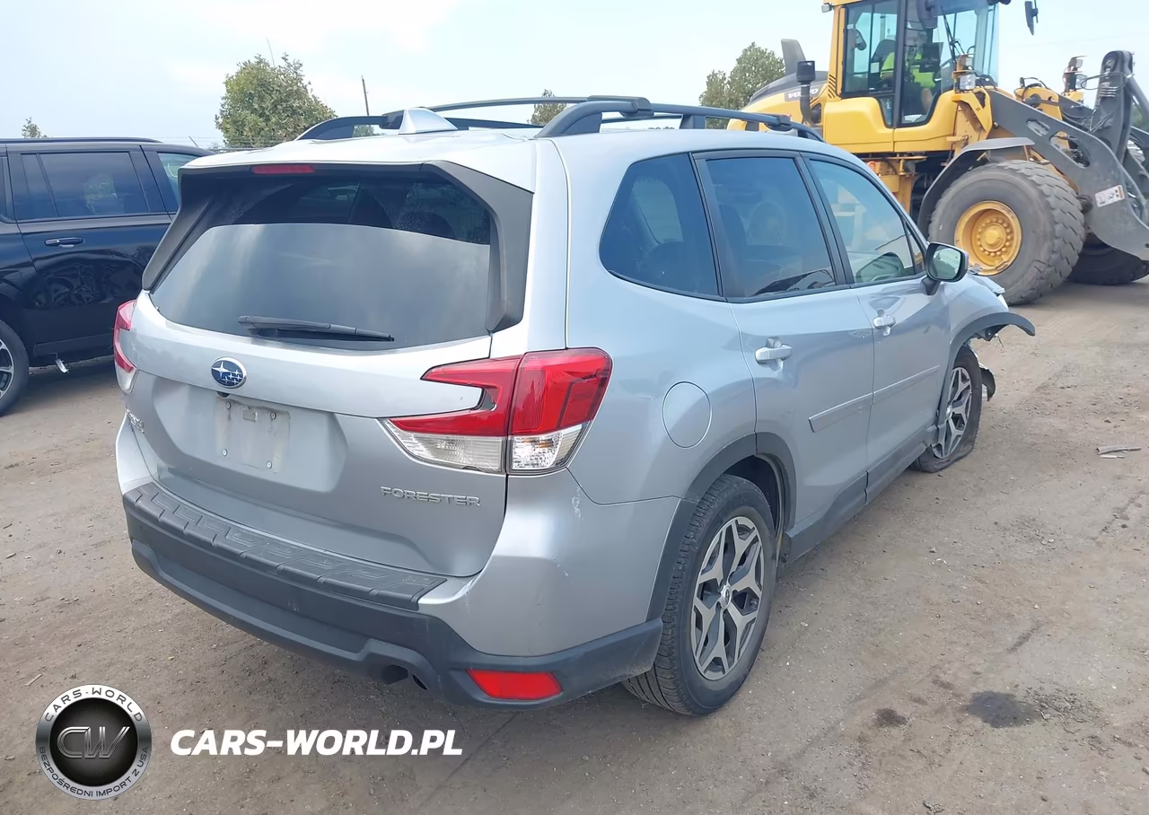 2021 Subaru Forester Premium VIN:JF2SKAJC9MH505755 - 4