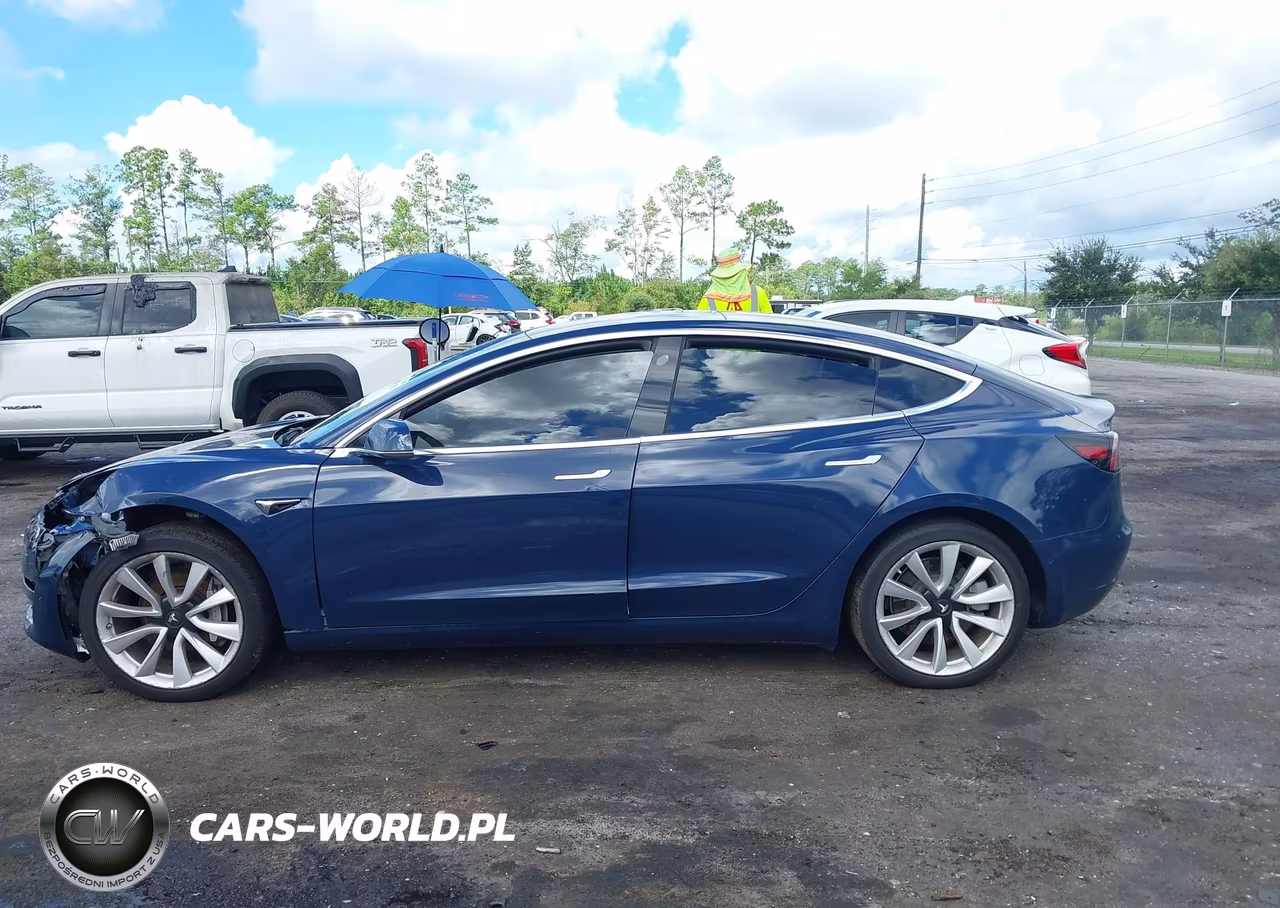 2018 Tesla Model 3 Long Range-Mid Range VIN:5YJ3E1EA3JF024902 - 13
