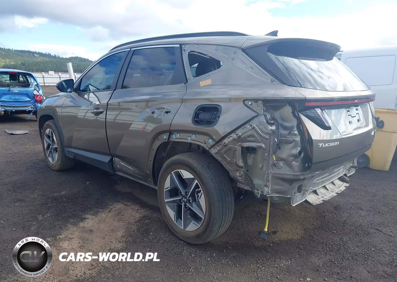 2025 Hyundai Tucson Hybrid Sel Convenience VIN:KM8JCDD12SU347469 - 3