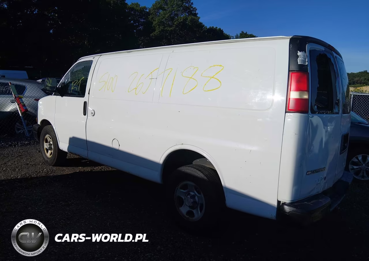 2008 Chevrolet Express Work Van VIN:1GCFG15X981217246 - 3