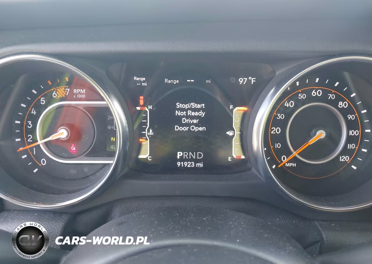 2019 Jeep Wrangler Unlimited Sahara 4X4 VIN:1C4HJXEN9KW509615 - 7