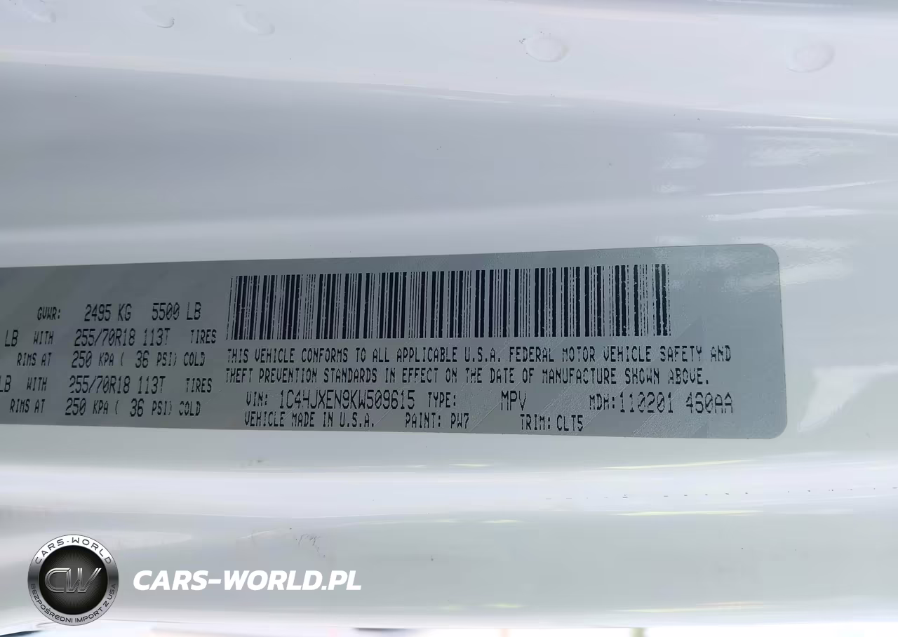 2019 Jeep Wrangler Unlimited Sahara 4X4 VIN:1C4HJXEN9KW509615 - 9