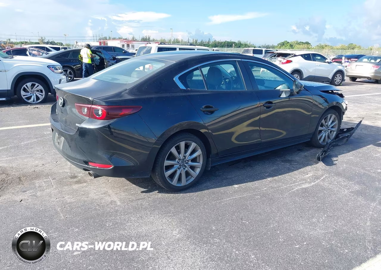 2022 Mazda Mazda3 VIN:3MZBPBCL9NM312731 - 4