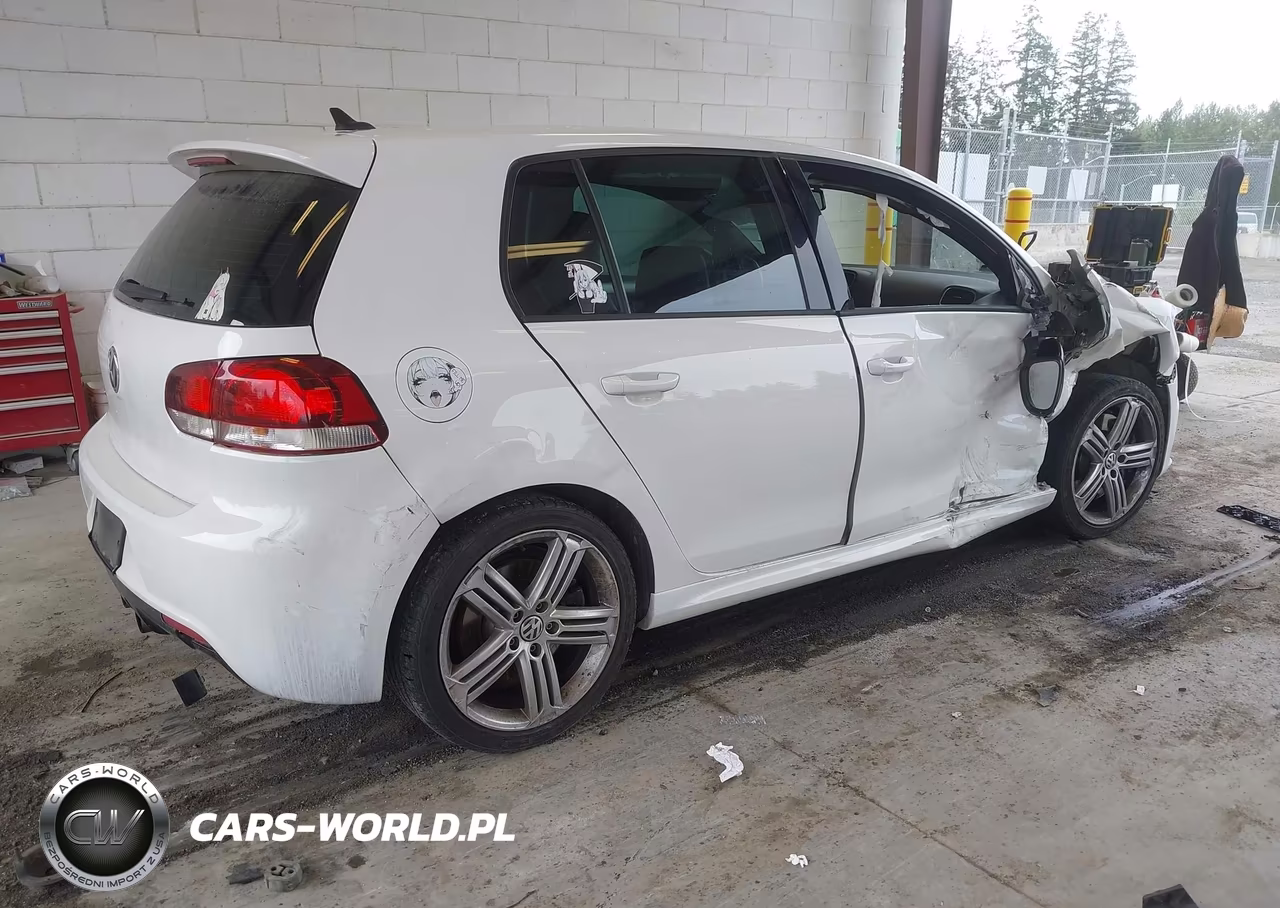 2013 Volkswagen Golf R 4-Door VIN:WVWPF7AJ3DW118060 - 4