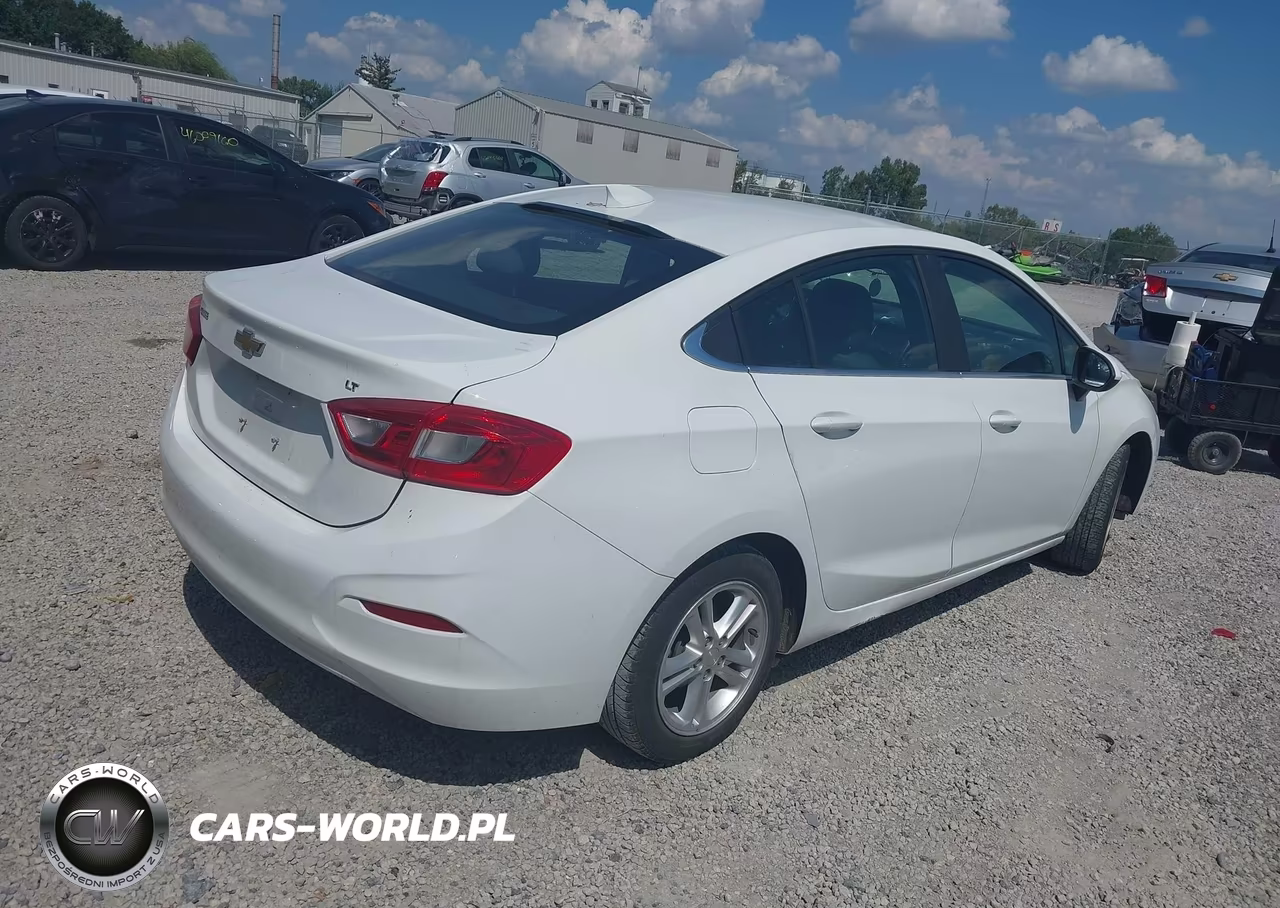 2017 Chevrolet Cruze Lt Auto VIN:1G1BE5SMXH7121072 - 4