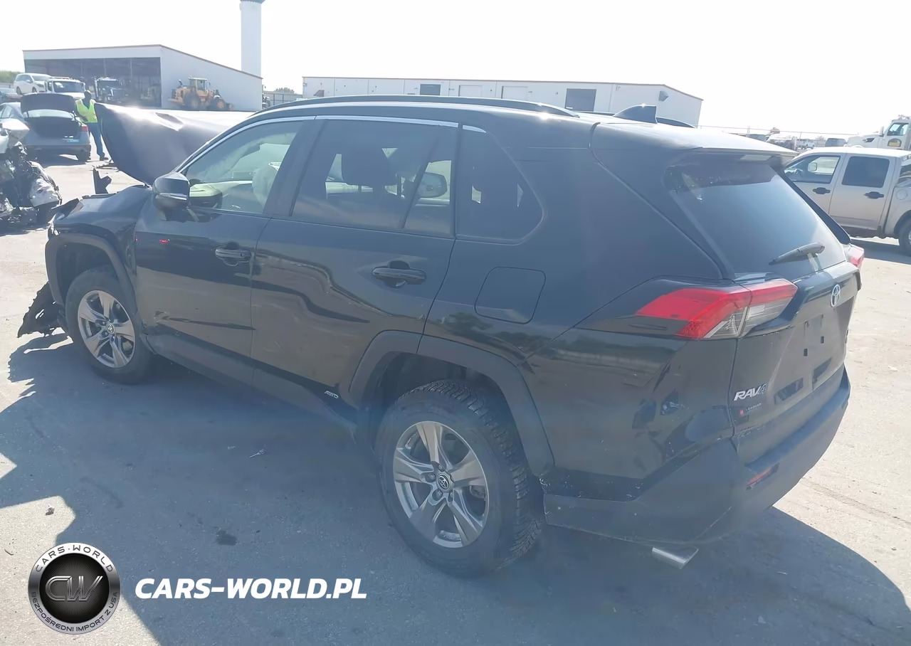 2023 Toyota Rav4 Hybrid Xle VIN:JTMRWRFV1PD172943 - 3