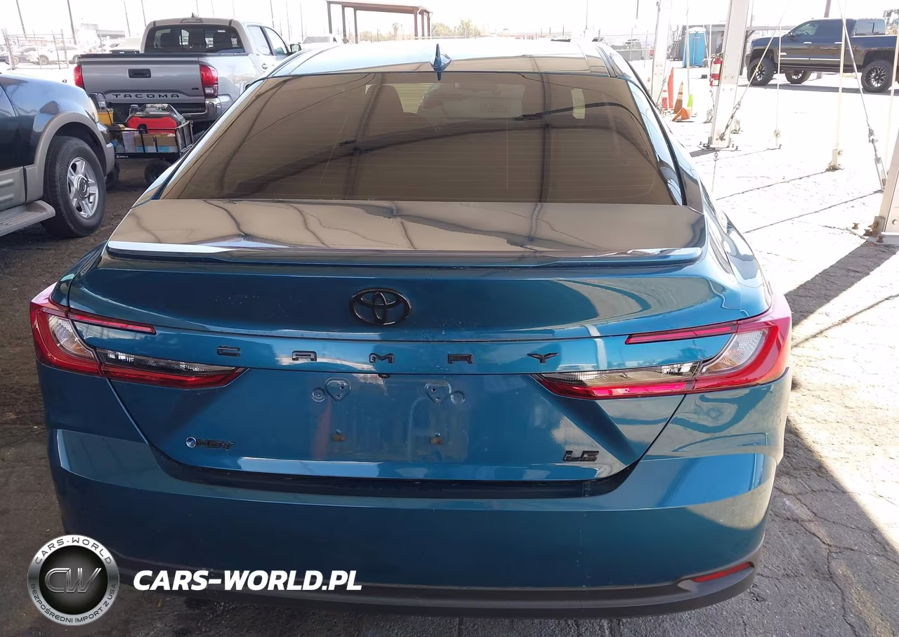 2025 Toyota Camry Le VIN:4T1DAACK5SU186868 - 16