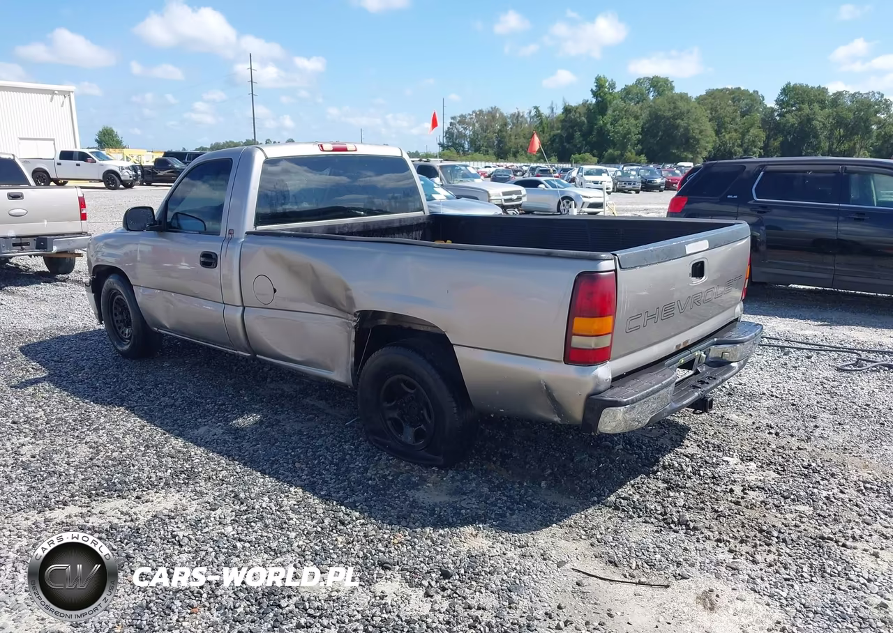 2000 Chevrolet Silverado 1500 VIN:1GCEC14V2YE388193 - 3
