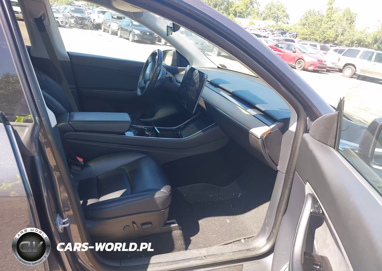 2020 Tesla Model Y Long Range Dual Motor All-Wheel Drive-Performance Dual Motor All-Wheel Drive VIN:5YJYGDEF7LF009707 - 5