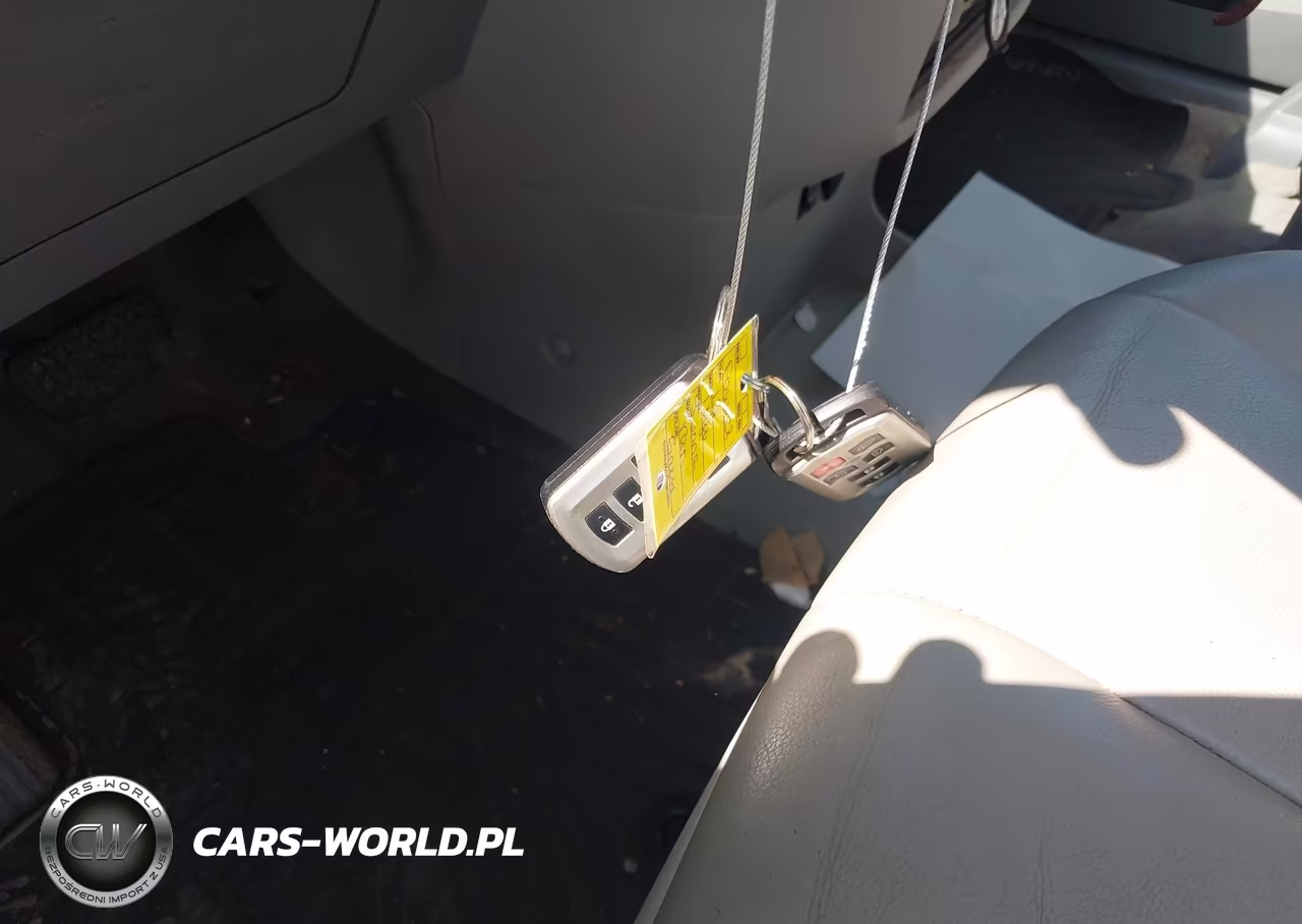 2013 Toyota Sienna Xle V6 8 Passenger VIN:5TDYK3DCXDS377912 - 11