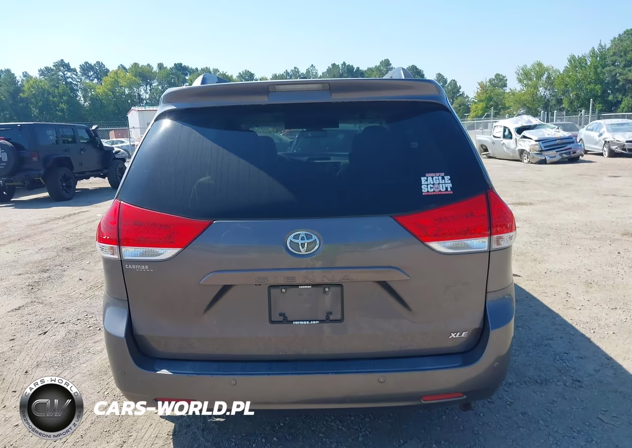 2013 Toyota Sienna Xle V6 8 Passenger VIN:5TDYK3DCXDS377912 - 16