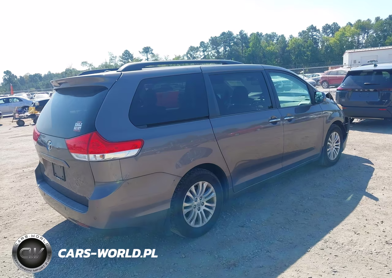 2013 Toyota Sienna Xle V6 8 Passenger VIN:5TDYK3DCXDS377912 - 4