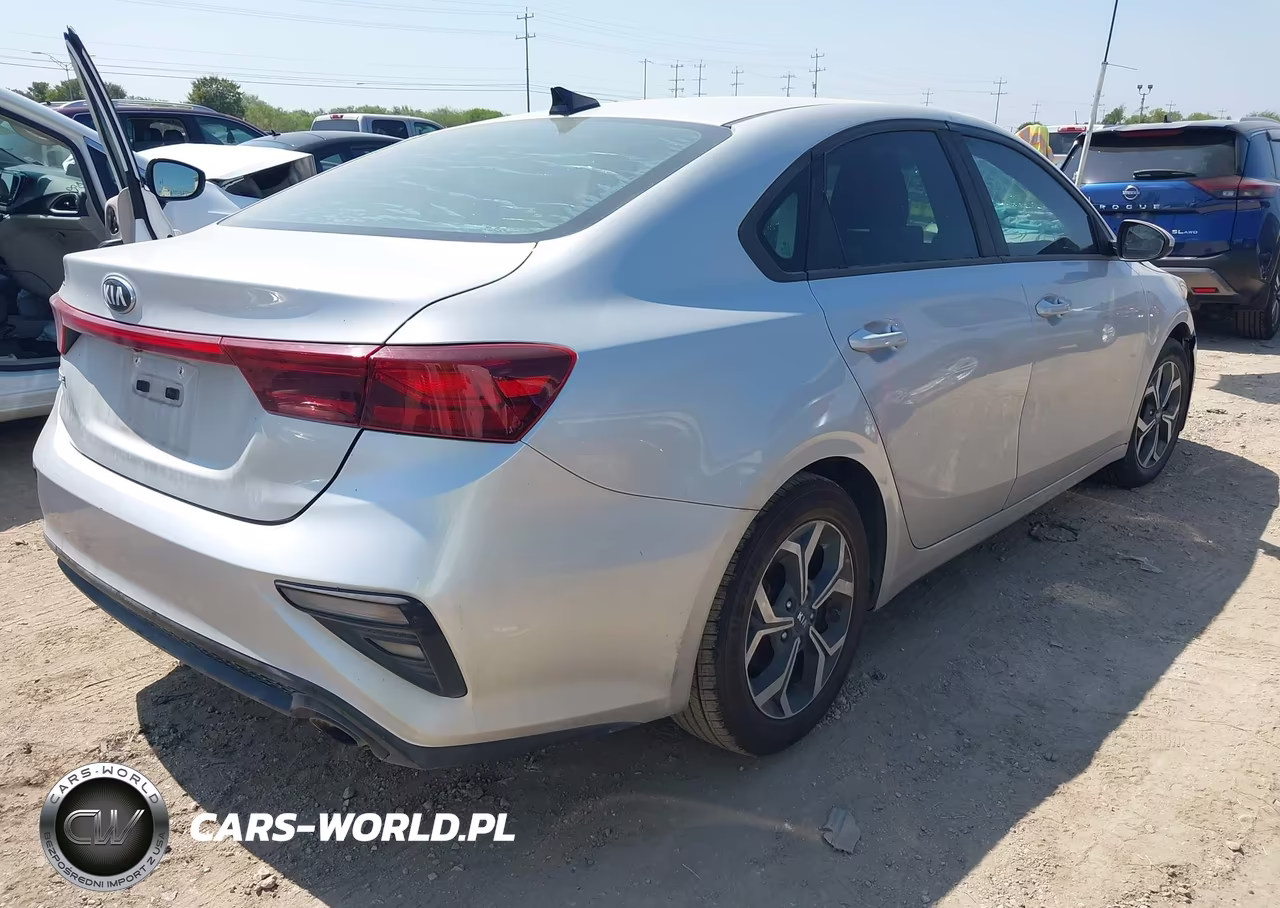 2020 Kia Forte Lxs VIN:3KPF24AD2LE203352 - 4