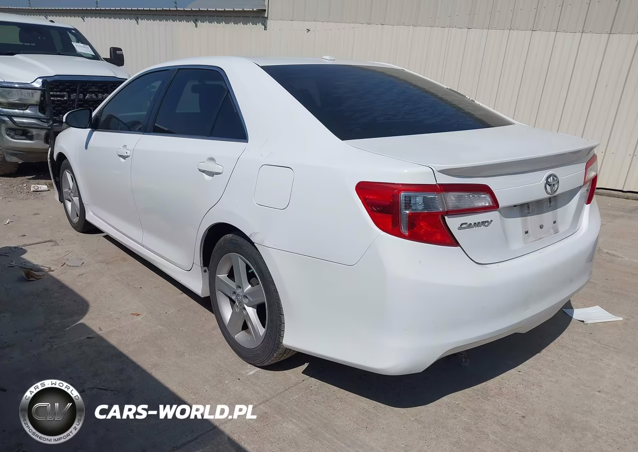 2014 Toyota Camry Se VIN:4T1BF1FK8EU852310 - 3