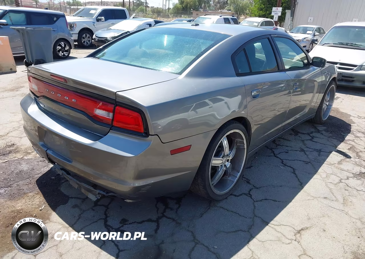2011 Dodge Charger VIN:2B3CL3CG5BH554388 - 4