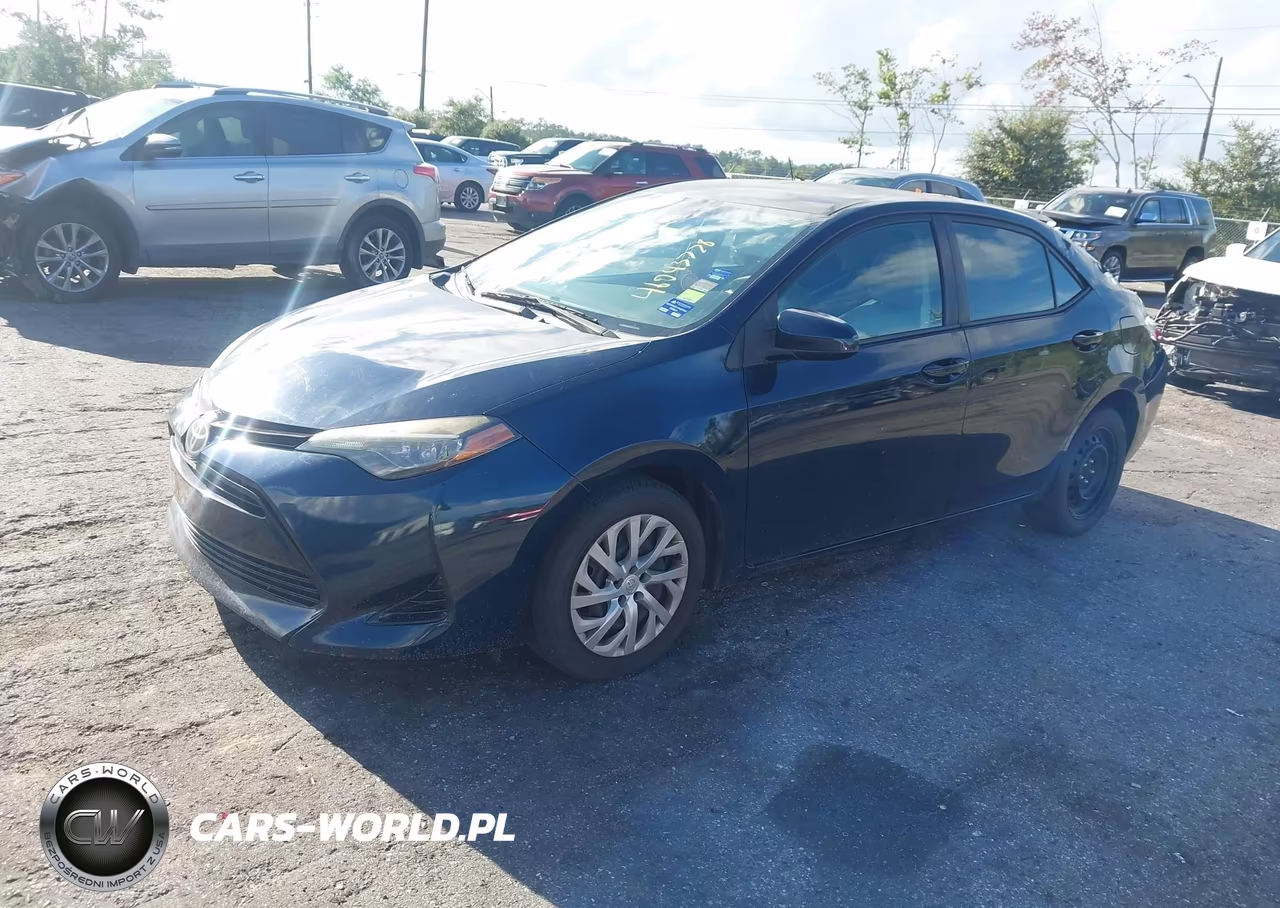 2017 Toyota Corolla Le VIN:5YFBURHE0HP732390 - 2