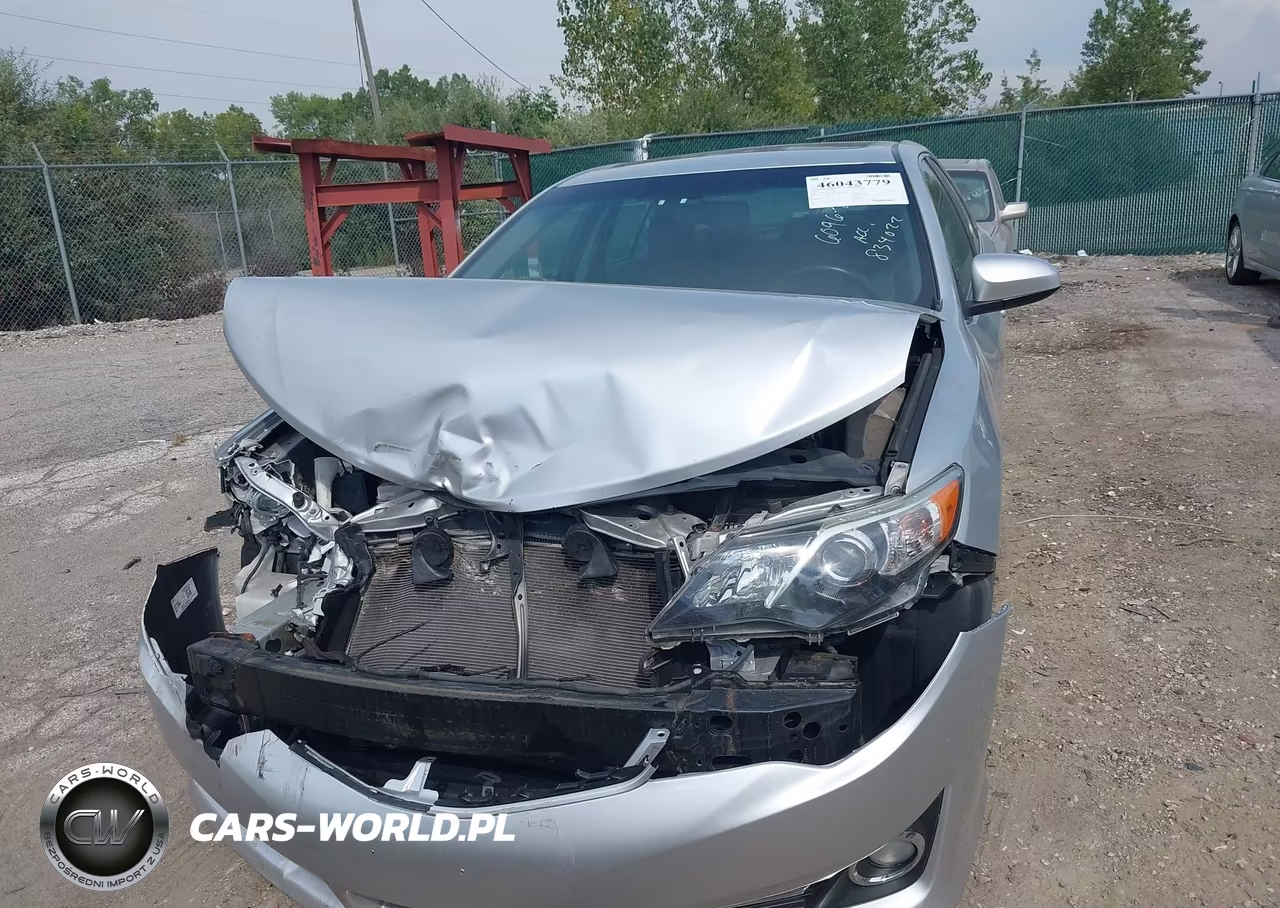 2014 Toyota Camry Se Sport VIN:4T1BF1FK1EU834022 - 12