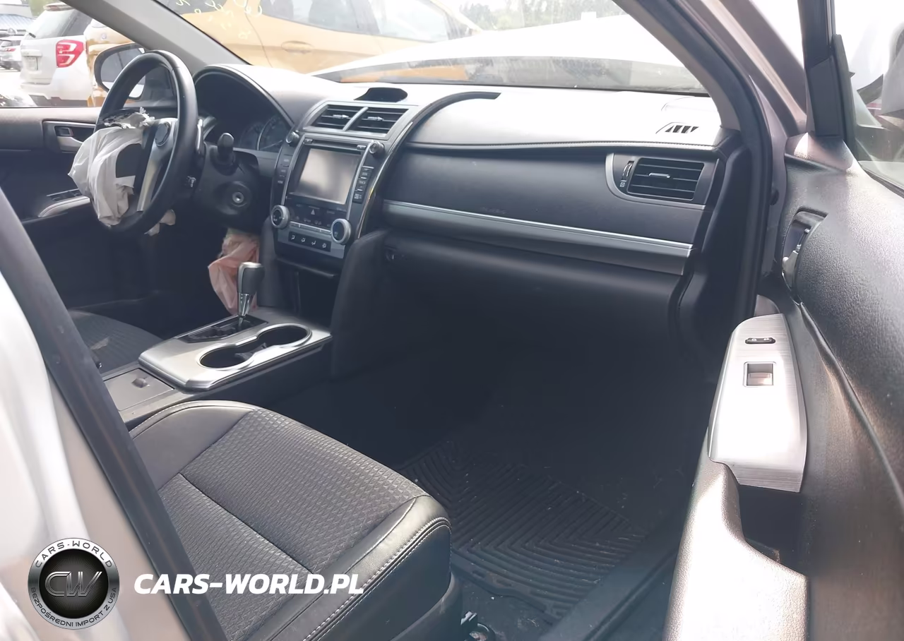2014 Toyota Camry Se Sport VIN:4T1BF1FK1EU834022 - 5
