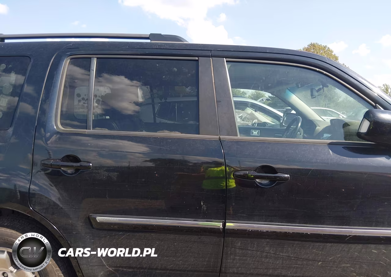 2011 Honda Pilot Touring VIN:5FNYF4H90BB103001 - 13