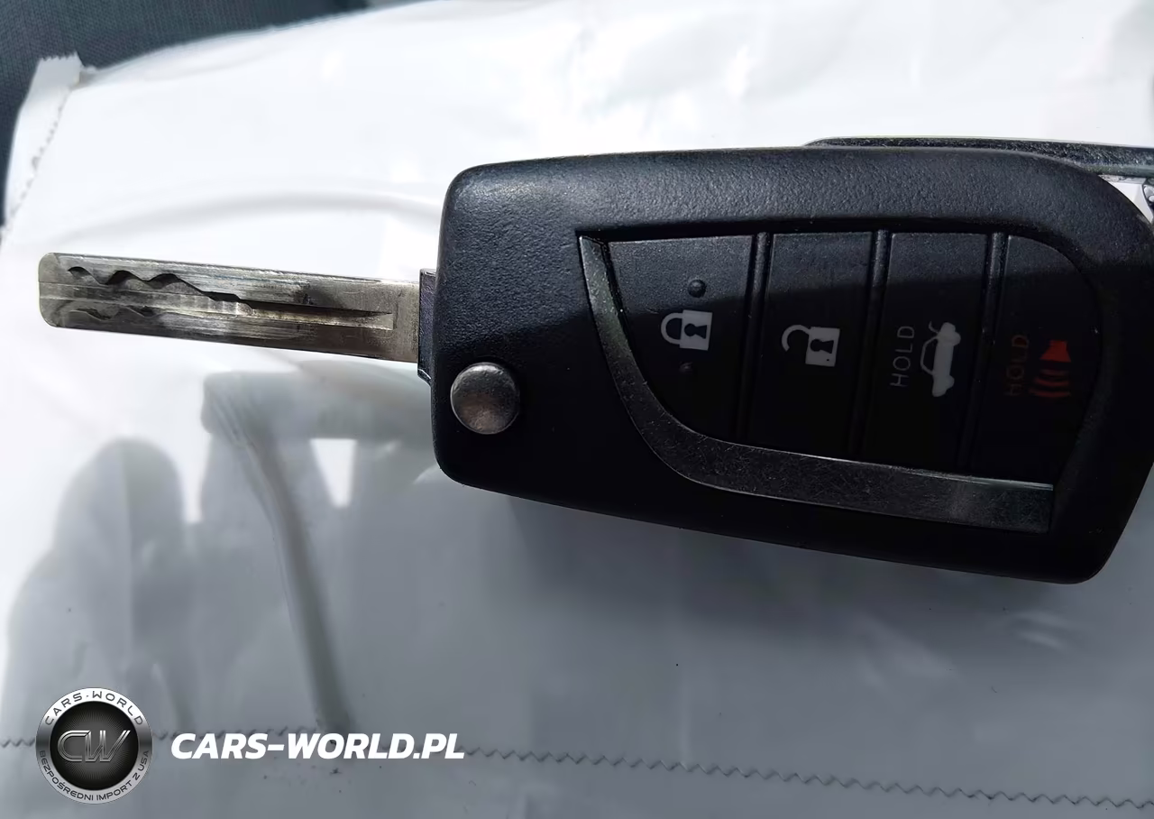 2021 Toyota Corolla Le VIN:5YFEPMAE2MP189894 - 11