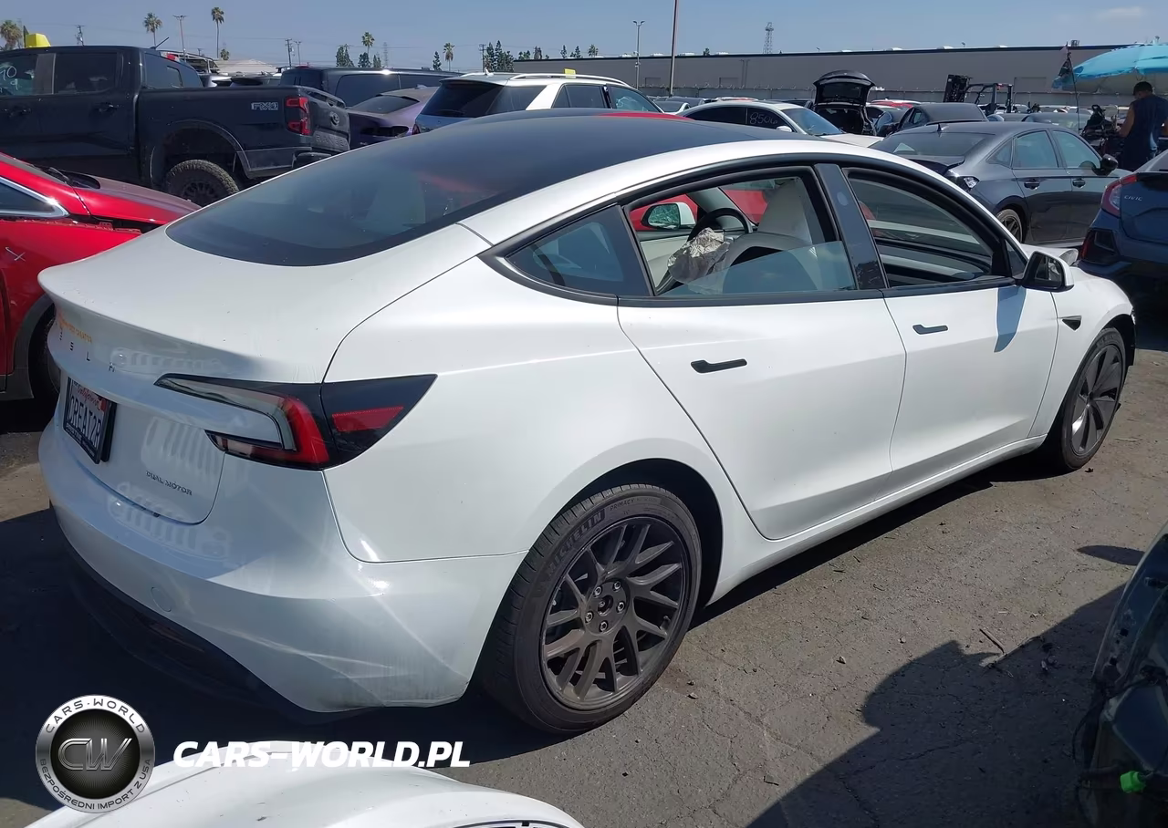 2025 Tesla Model 3 Long Range All-Wheel Drive VIN:5YJ3E1EB5SF874282 - 4