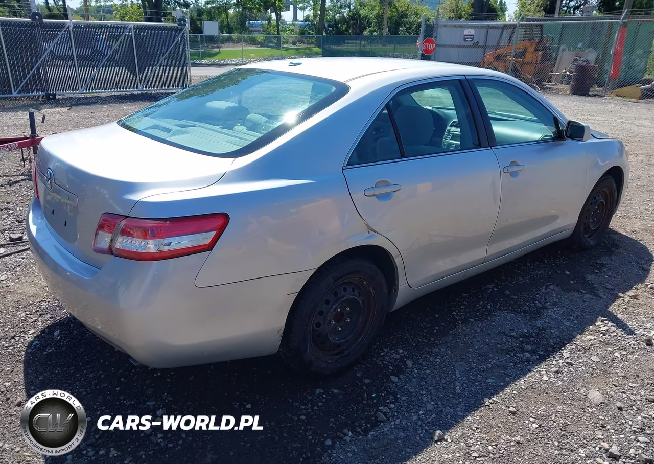 2011 Toyota Camry VIN:4T1BF3EK0BU178596 - 4