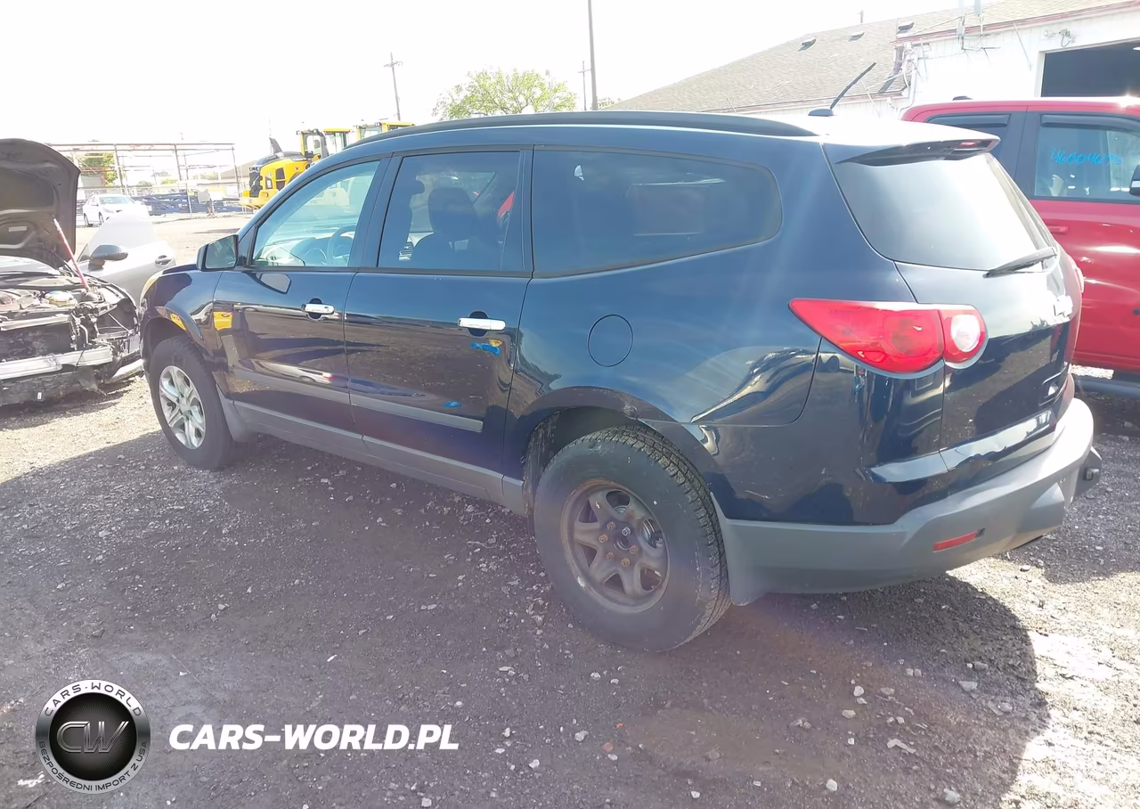 2012 Chevrolet Traverse Ls VIN:1GNKREED9CJ193830 - 3
