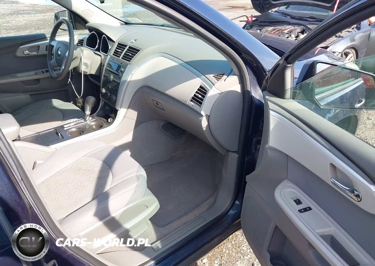 2012 Chevrolet Traverse Ls VIN:1GNKREED9CJ193830 - 5