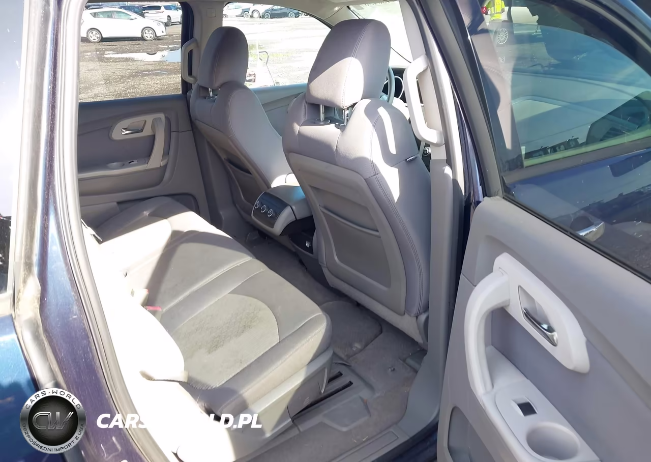 2012 Chevrolet Traverse Ls VIN:1GNKREED9CJ193830 - 8
